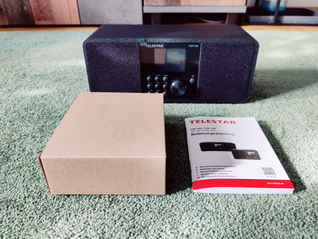 Telestar TOP 250 Internetradio mit Zubehör