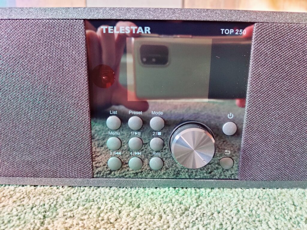 Telestar TOP 250 Internetradio Bedienfeld