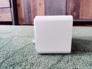 Xoro DAB 300 IR Internetradio von der Seite