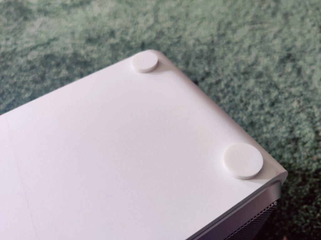 Xoro DAB 300 IR Internetradio Standfüße