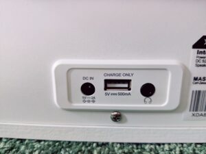 Xoro DAB 300 IR Internetradio Anschlüsse