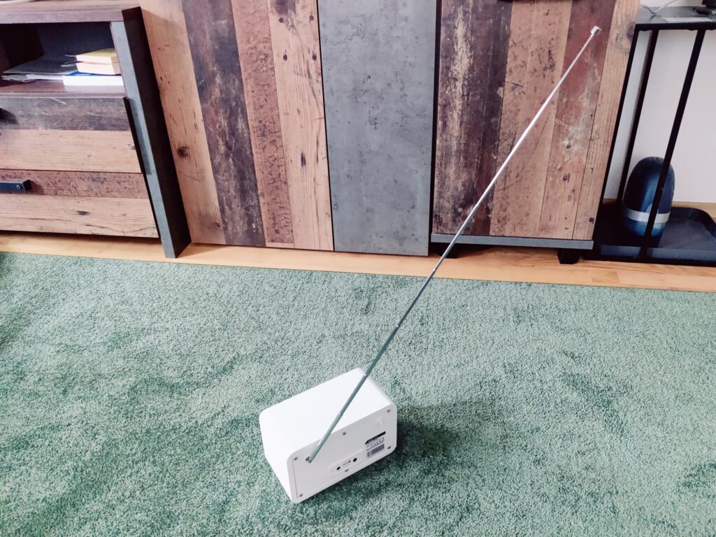 Xoro DAB 300 IR Internetradio Teleskopantenne