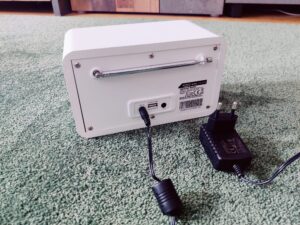 Xoro DAB 300 IR Internetradio mit Netzteil