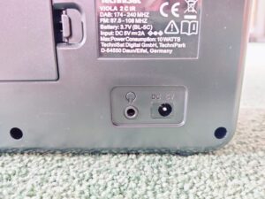 TechniSat VIOLA 2 C IR Internetradio Anschlüsse