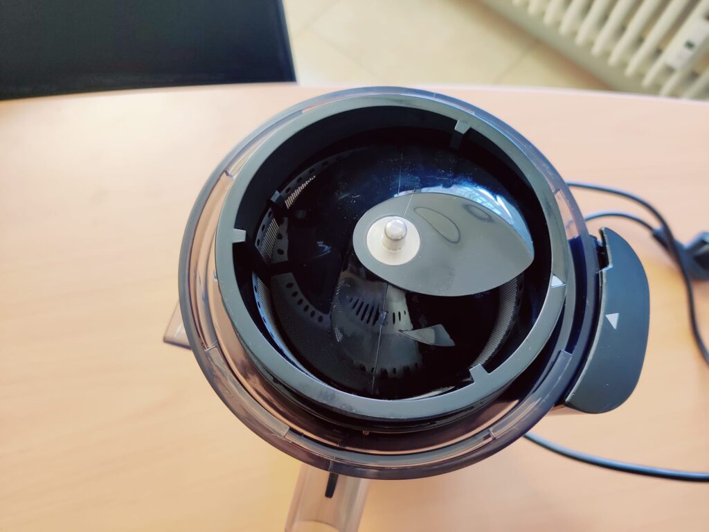 Klamer 150 Slow-Juicer Pressschnecke eingesetzt