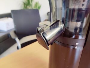 Klamer 150 Slow-Juicer Saftauslass