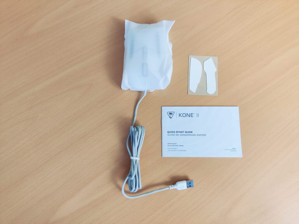 Turtle Beach Kone II Gaming-Maus verpackt mit Zubehör