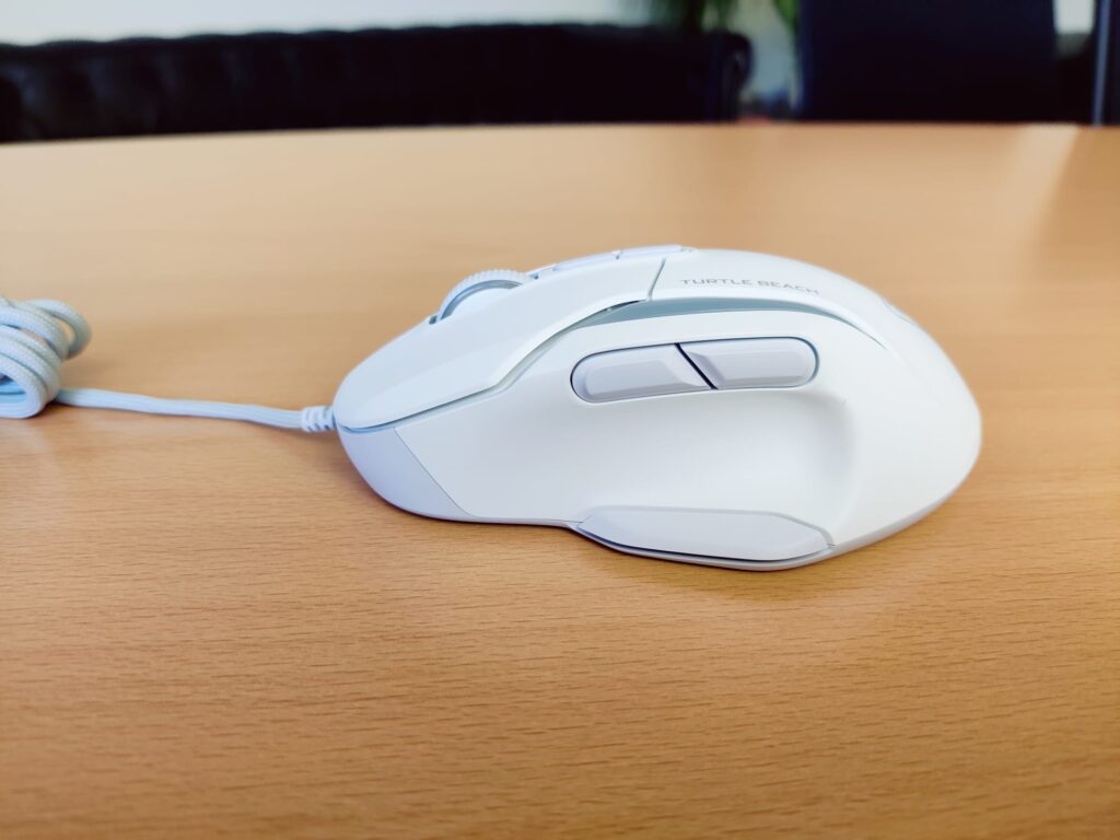 Turtle Beach Kone II Gaming-Maus von der Seite