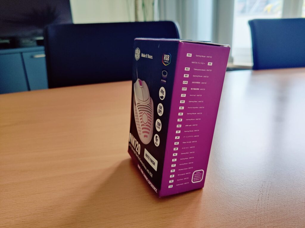 Cooler Master MM720 Gaming-Maus Verpackung von der Seite