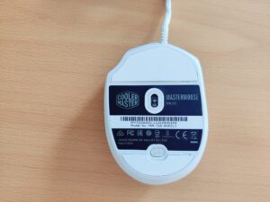 Cooler Master MM720 Gaming-Maus von unten
