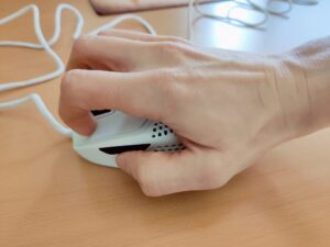 Cooler Master MM720 Gaming-Maus Claw-Grip