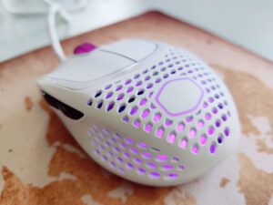 Cooler Master MM720 Gaming-Maus RGB-Beleuchtung