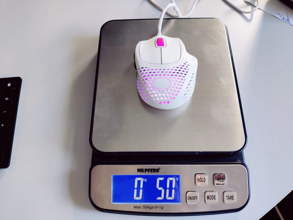 Cooler Master MM720 Gaming-Maus Gewicht im Test