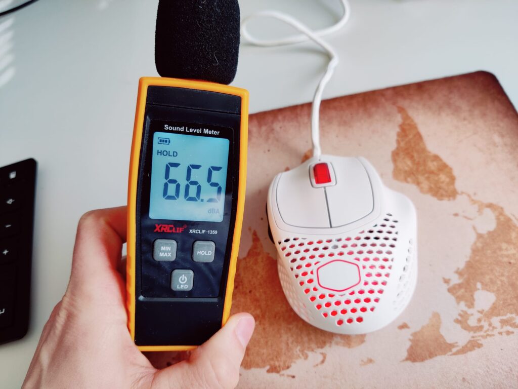 Cooler Master MM720 Gaming-Maus Lautstärke des Klicks