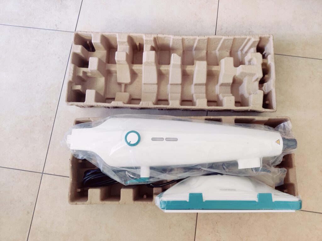 Leifheit CleanTenso Power 2.0 Dampfreiniger Verpackung offen