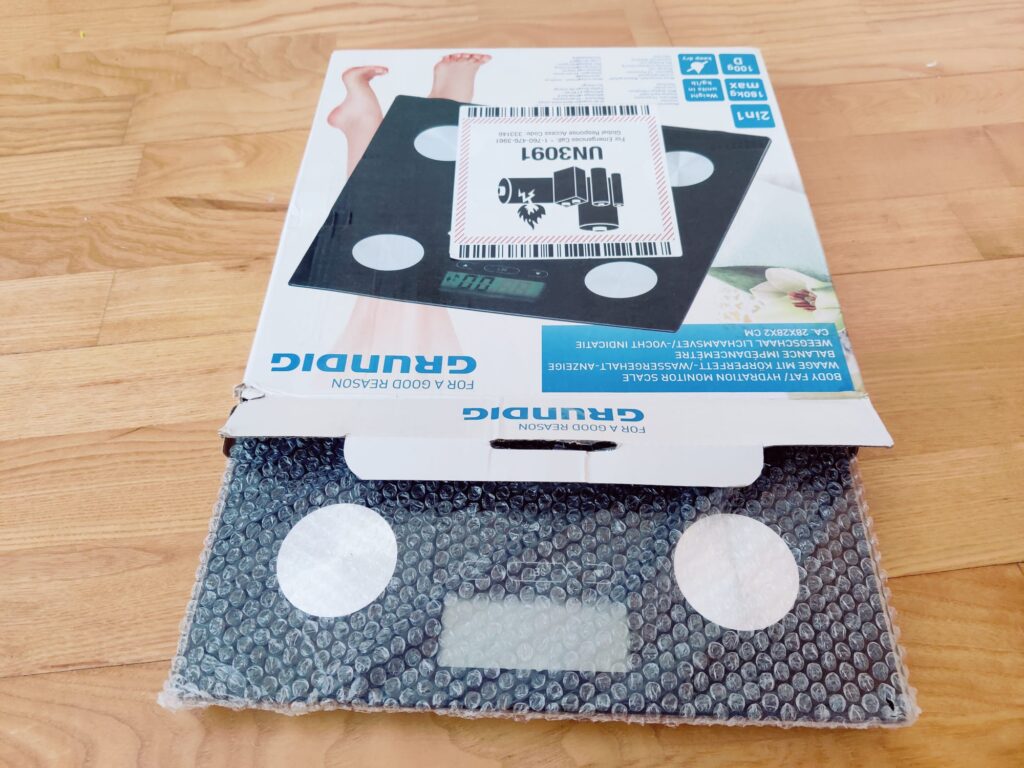 Grundig 18682 Personenwaage Verpackung offen