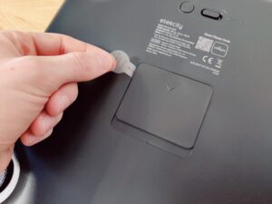 Etekcity EFS-C651-KDE Körperfettwaage Batteriefach Schutz
