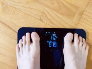 Etekcity EFS-C651-KDE Personenwaage im Betrieb