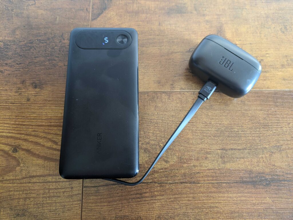 Anker A1383 Powerbank am Aufladen