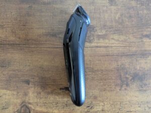 King C. Gillette Bartschneider von links