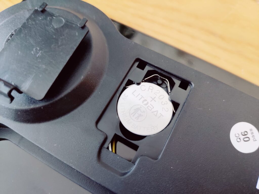 Grundig 18682 Körperfettwaage Batterie eingelegt