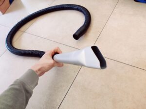 Scheppach AVC20 Aschesauger Düse montiert