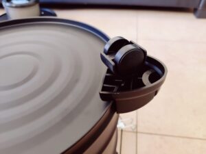 Scheppach AVC20 Aschesauger Rollen montiert