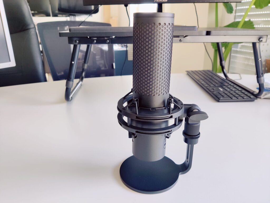 HyperX QuadCast 2 S Mikrofon von der Seite