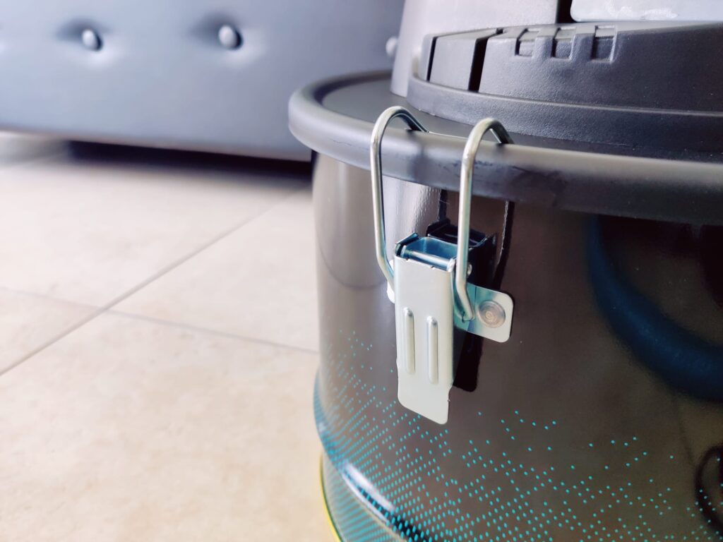 Cecotec Conga Ash 2000 Home Aschesauger Behälterklemme zu