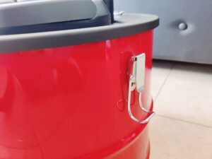 Einhell TC-AV 1830 D Aschesauger Behälterklemme offen