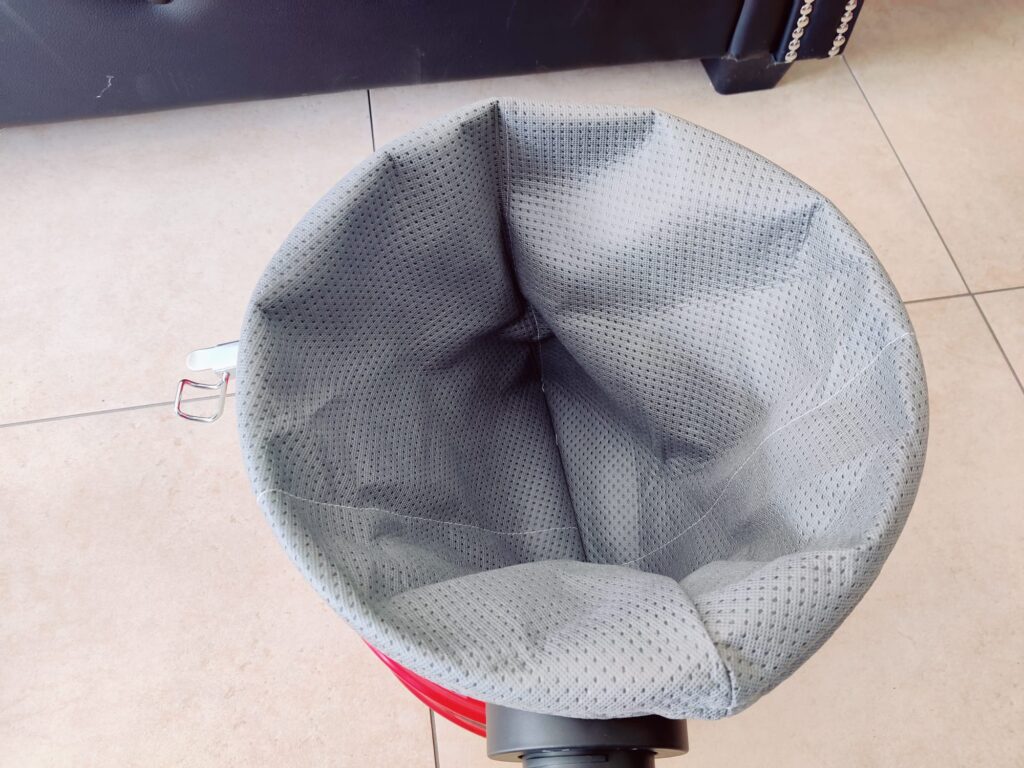 Einhell TC-AV 1830 D Aschesauger Vorfilter eingesetzt