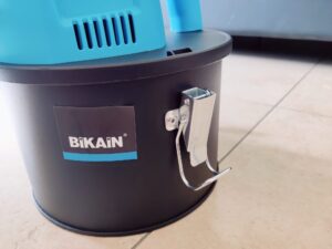 Bikain DI600P Aschesauger Behälterklemme offen