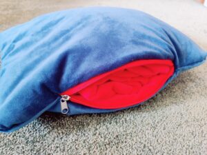 FC Bayern München 2-in-1 Nackenkissen Kopfkissen Reißverschluss