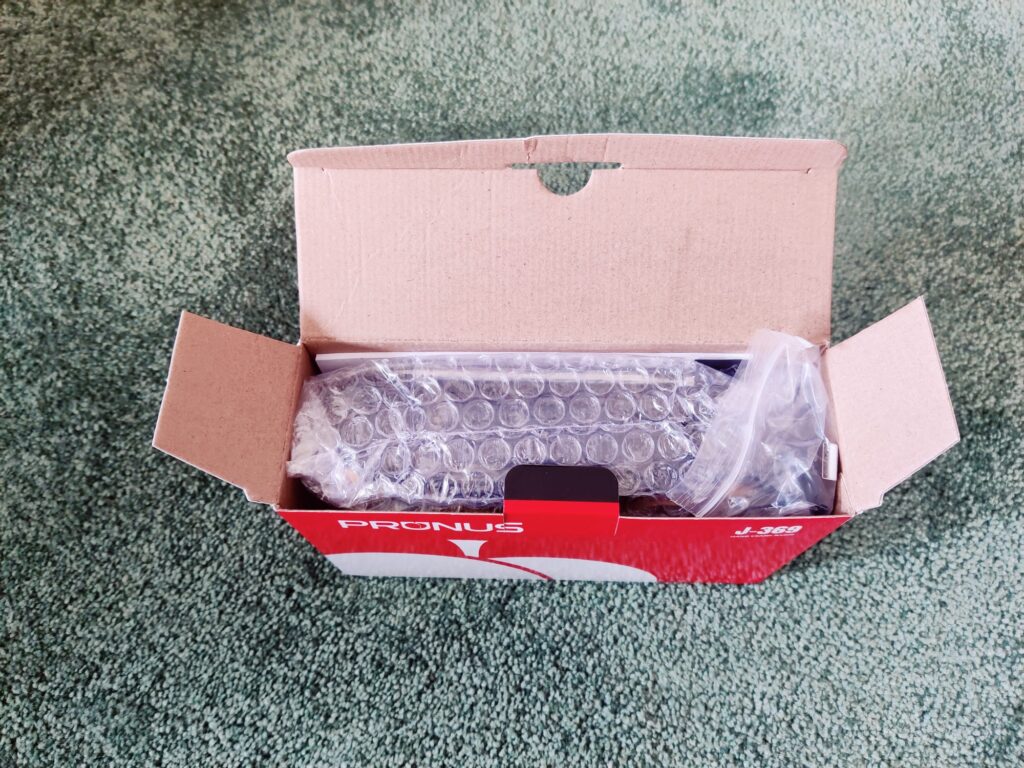 Prunus J-369 Kurbelradio Verpackung offen