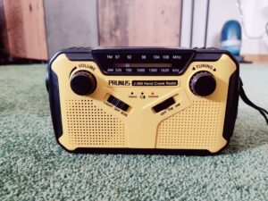 Prunus J-369 Kurbelradio Vorderansicht