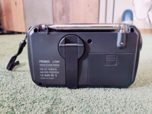 Prunus J-369 Kurbelradio Rückseite