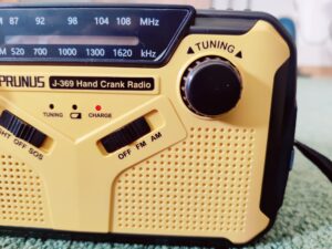 Prunus J-369 Kurbelradio Bedienfeld rechte Seite