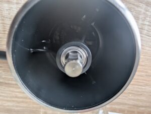 SILBERTHAL-Kaffeemühle Blick ins Mahlwerk