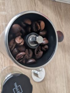 SILBERTHAL-Kaffeemühle mit Bohnen