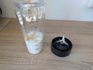 Tefal Blend Up Smoothie-Maker Banane Cashew Smoothie vor dem Mixen