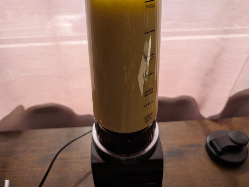 Tefal Blend Up Smoothie-Maker Obst-Smoothie beim Mixen