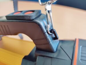 MAYTHANK F04 Taschenlampe Trageschlaufe Montage