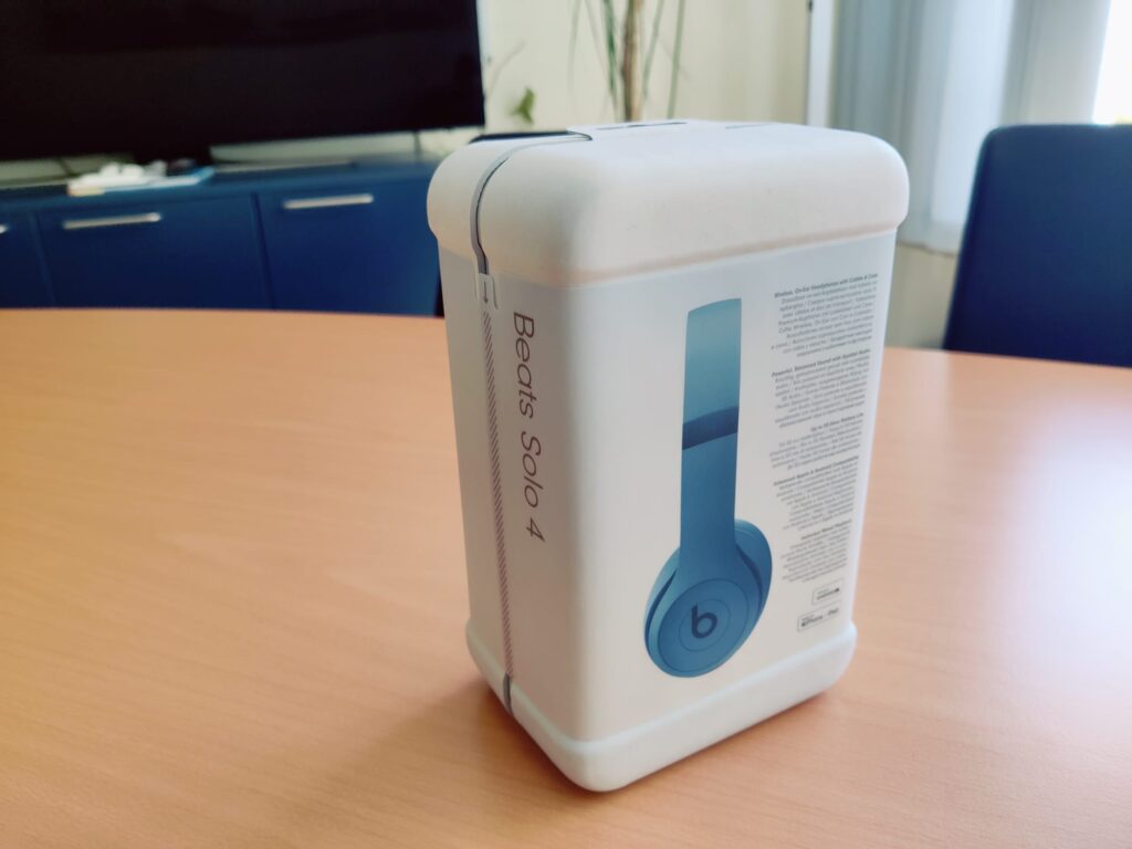 Beats Solo 4 Bluetooth-Kopfhörer Verpackung Aufdruck