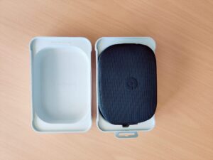 Beats Solo 4 Bluetooth-Kopfhörer Verpackung offen