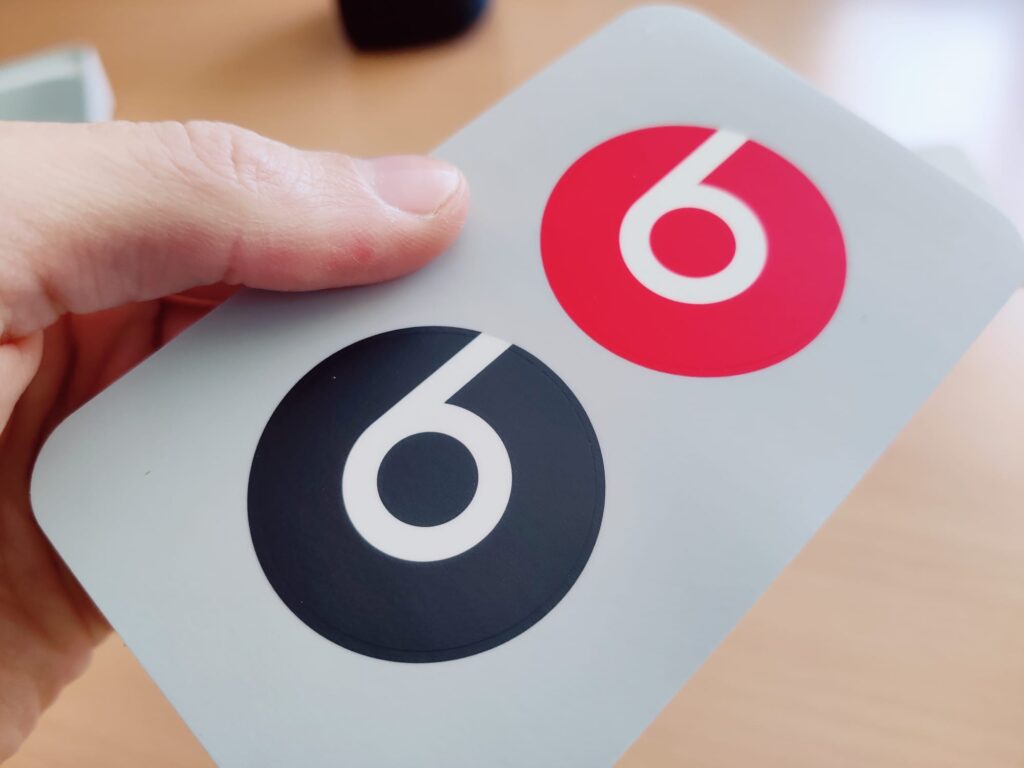 Beats Solo 4 Bluetooth-Kopfhörer Beats-Sticker