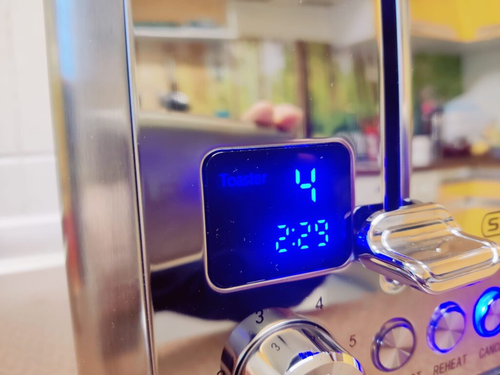 Steinborg SB-2080 Toaster Test auf mittlerer Stufe