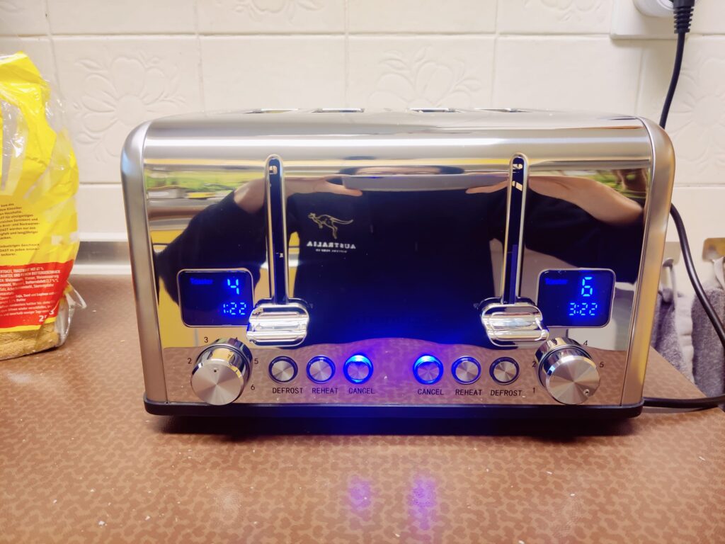Steinborg SB-2080 Toaster beide Seiten im Test