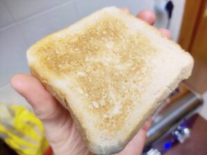 Steinborg SB-2080 Toaster Bräunungsergebnis mittlere Stufe